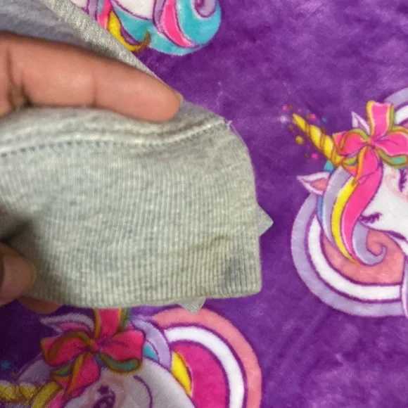 Gap Jacket sleeves cuff are a little dirt. Could probably soak and get it clean - Picture 5 of 5